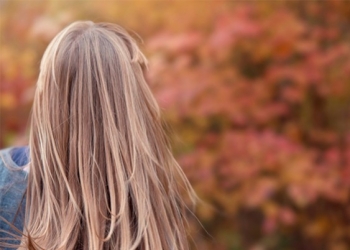 ¿Cómo frenar la caída del cabello en otoño?