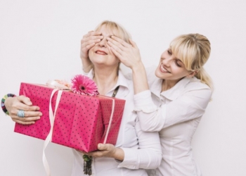 ¿Cuál es el regalo perfecto para una madre? Tratamientos cosméticos y de belleza